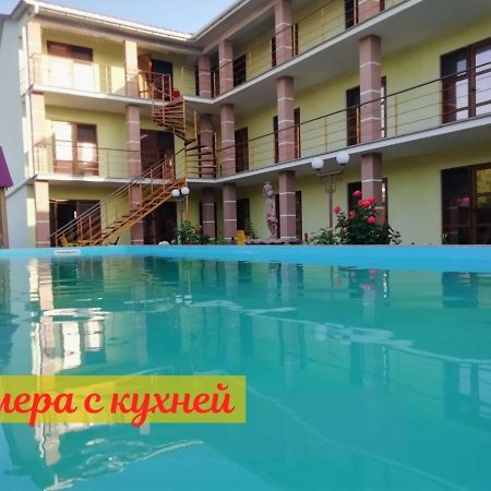 Solnechnaia Dacha Aparthotel Zatoka Exterior photo