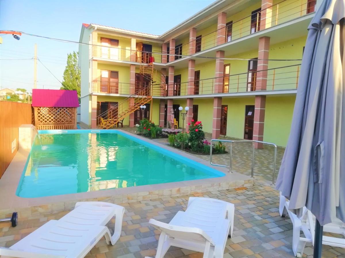 Solnechnaia Dacha Aparthotel Zatoka Exterior photo
