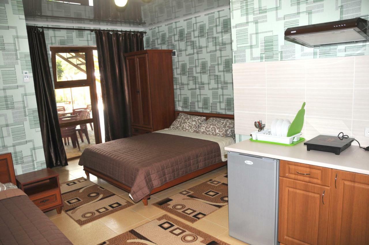 Solnechnaia Dacha Aparthotel Zatoka Exterior photo