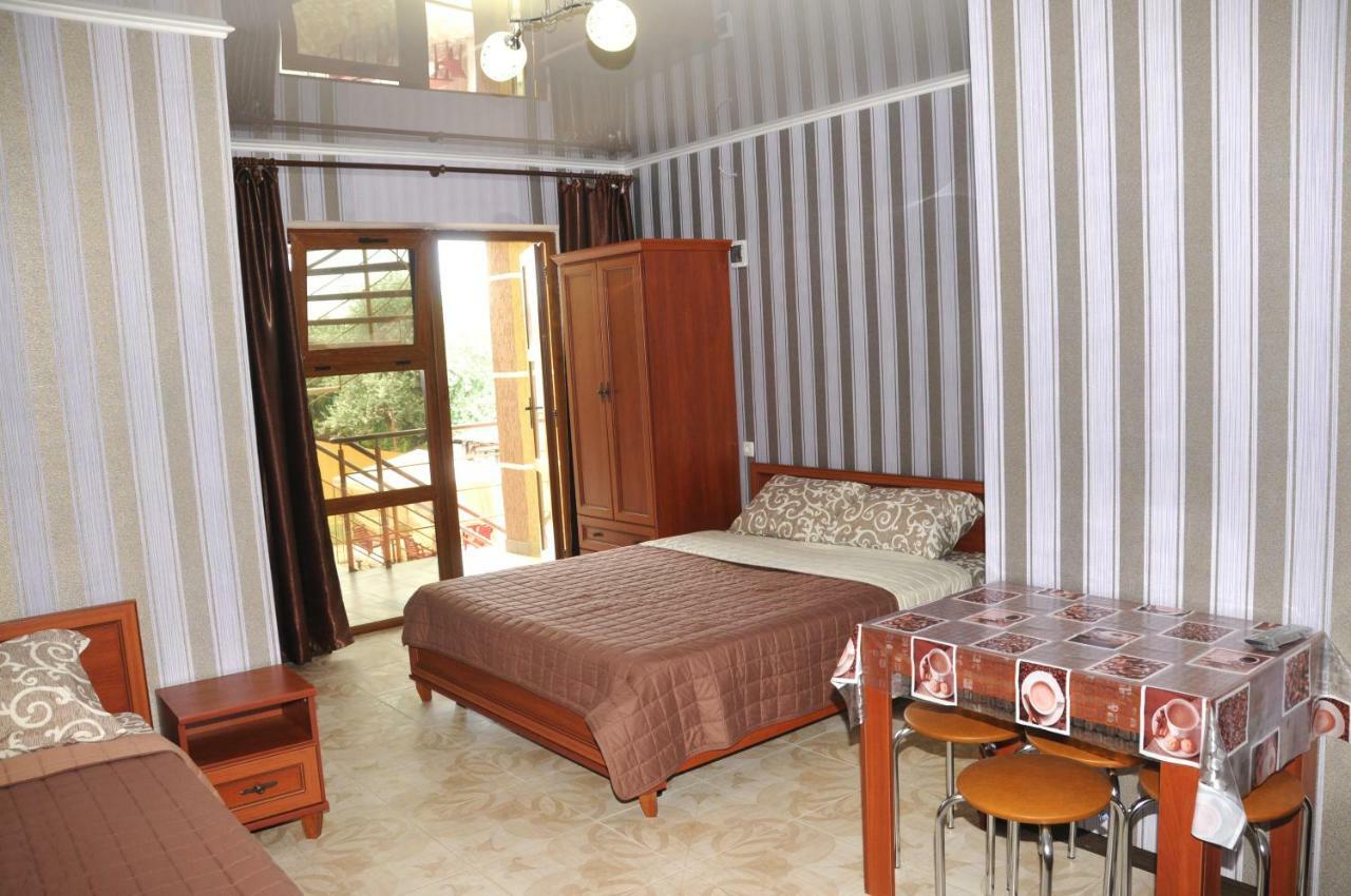 Solnechnaia Dacha Aparthotel Zatoka Exterior photo